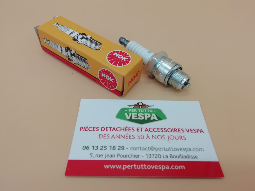 NGK B7HS Short Step Spark Plugs - 10 Pack For Piaggio Vespa PX 125 150 200