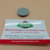 Capuchon en caoutchouc, bouchon gris  de l'axe de roue avant ( bas de fourche ) pour Vespa 50 / 125 Primavera / ET3 petite coque