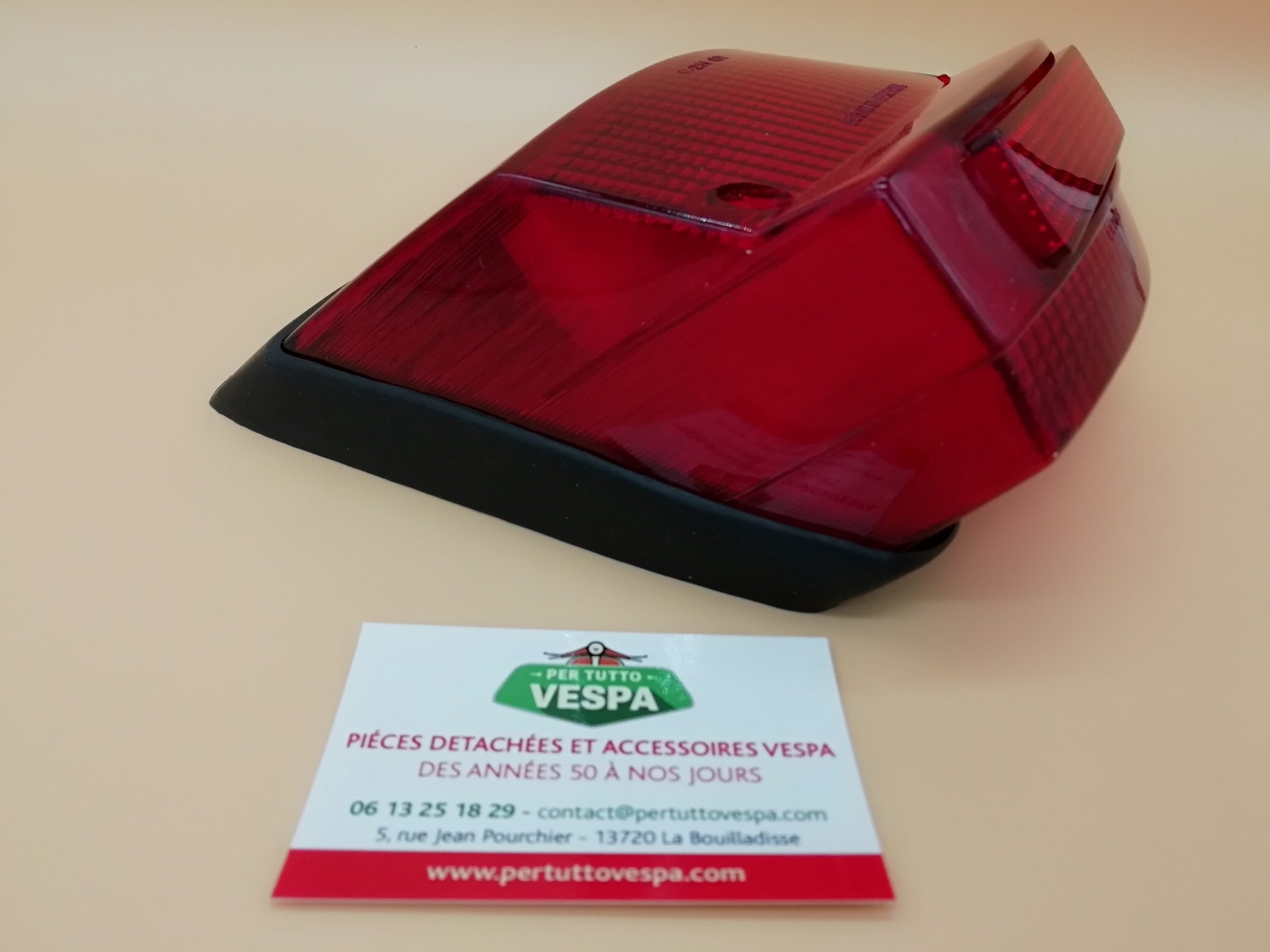 Feu Arrière Vespa PX 125 GT Super 150 GL GS Sprint - Chrome - Neuf (ABM)