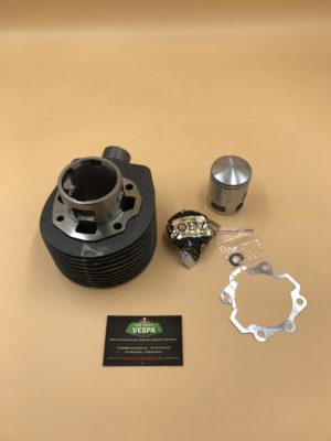 Ensemble cylindre en fonte GOETZ qualité OEM + piston / 125 cc  /  D : 52,5mm  / 3 transferts pour Vespa GTR / TS / PX / LML 2T ...