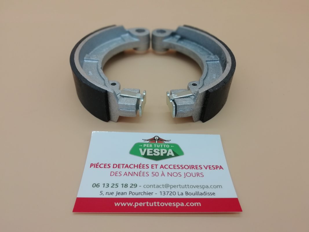Kit De 2 Mâchoires De Frein Arrière Pour Daelim VS 125 Solution VT Evolution - Pièces Neuves Génériques, Qualité Fiable