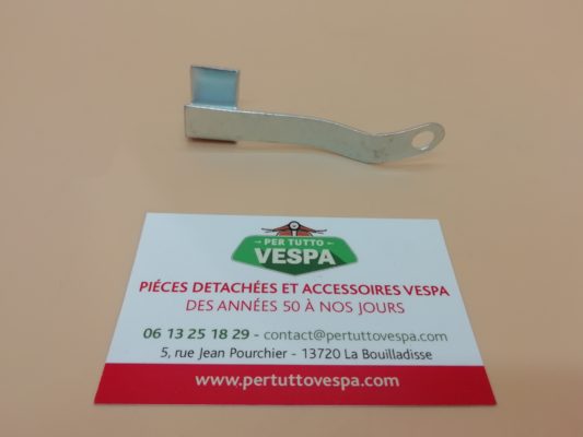 Patte de déport des câbles de vitesses ( fixation au carter moteur ) pour Vespa Vna / Vbb / 160 Gs / 180 Ss / 180 / 200 Rally / Px / T5