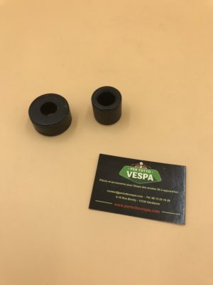 silent bloc moteur (2 pièces) pour le bras support moteur pour vespa  50 1°/S 1°/90 1° /125 VNB2T 2°-TS/150 VBB1T 2°-Super/PX80-150/PE/Lusso
