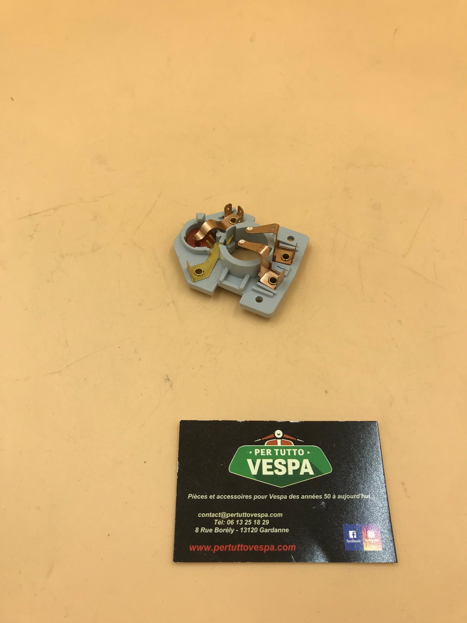 Robinet Carburant Avec Levier Pour Vespa PK 50, PK 80, PK 125, XL, XL2 - M24, Tuyau 8mm