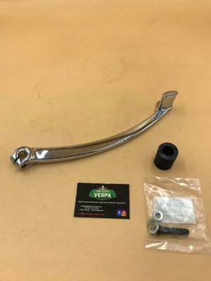 Levier de kick alu chromé - spécial montage moteur PX sur anciennes coques. permet de garder le look du kick de la vespa Rally
