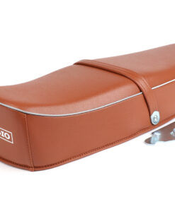 Selle confort havane pour vespa GT / GTR / TS / GL150 / ... vendue avec platine de fixation arrière - Avec logo Piaggio arrière