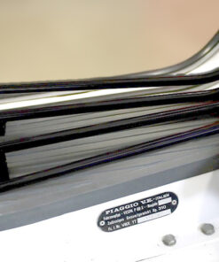 Porte paquet pour tapis de poutre noir mat pour  Vespa PX après 84, T5