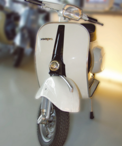 Alternative view of Descente de klaxon (calandre) look vespa des années 50-70 pour vespa 50 Special