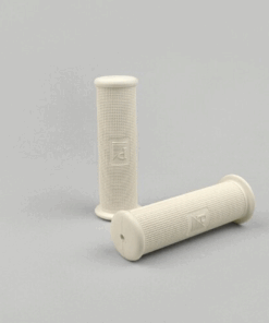 Paire poignées -QUALITÉ OEM- Vespa rétro Ø=21mm l=120mm, Piaggio logo rectangulaire (-1968)- VNB3T, VNB4T, VNB5T, VB1T, VBA, VBB, VGL1T, Touren, T4 (VGLA, VGLB), GS150 (VS2-5), GS160/GS4 - blanc